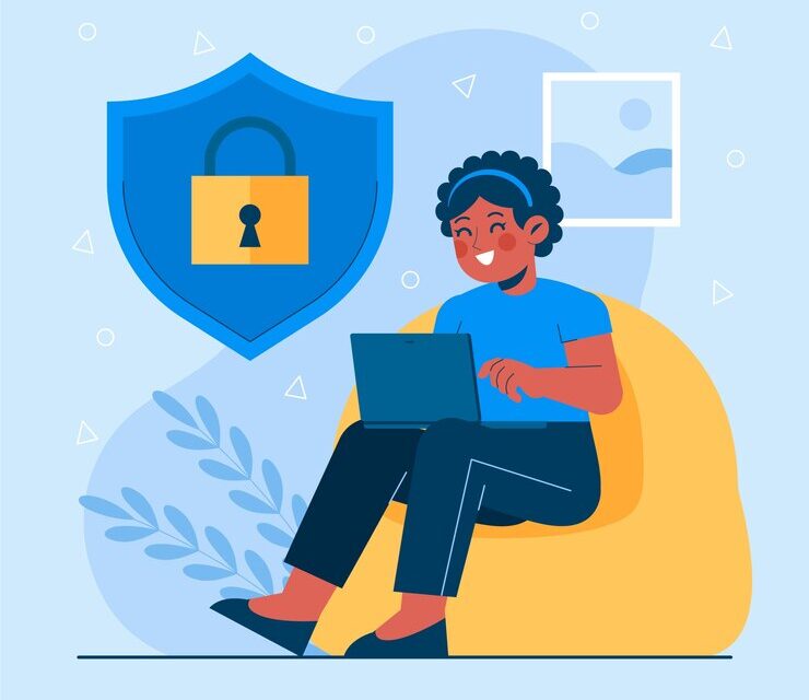 Ilustração de uma pessoa sorrindo enquanto usa um laptop, há um ícone de escudo azul com um cadeado amarelo, simbolizando segurança digital e proteção de dados.